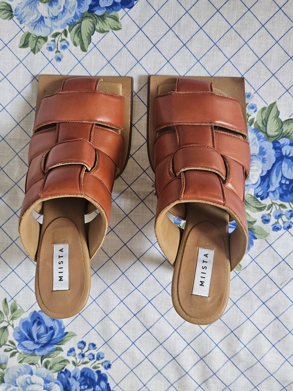 MIISTA Women's Tan Leather Woven Slide Sandals
